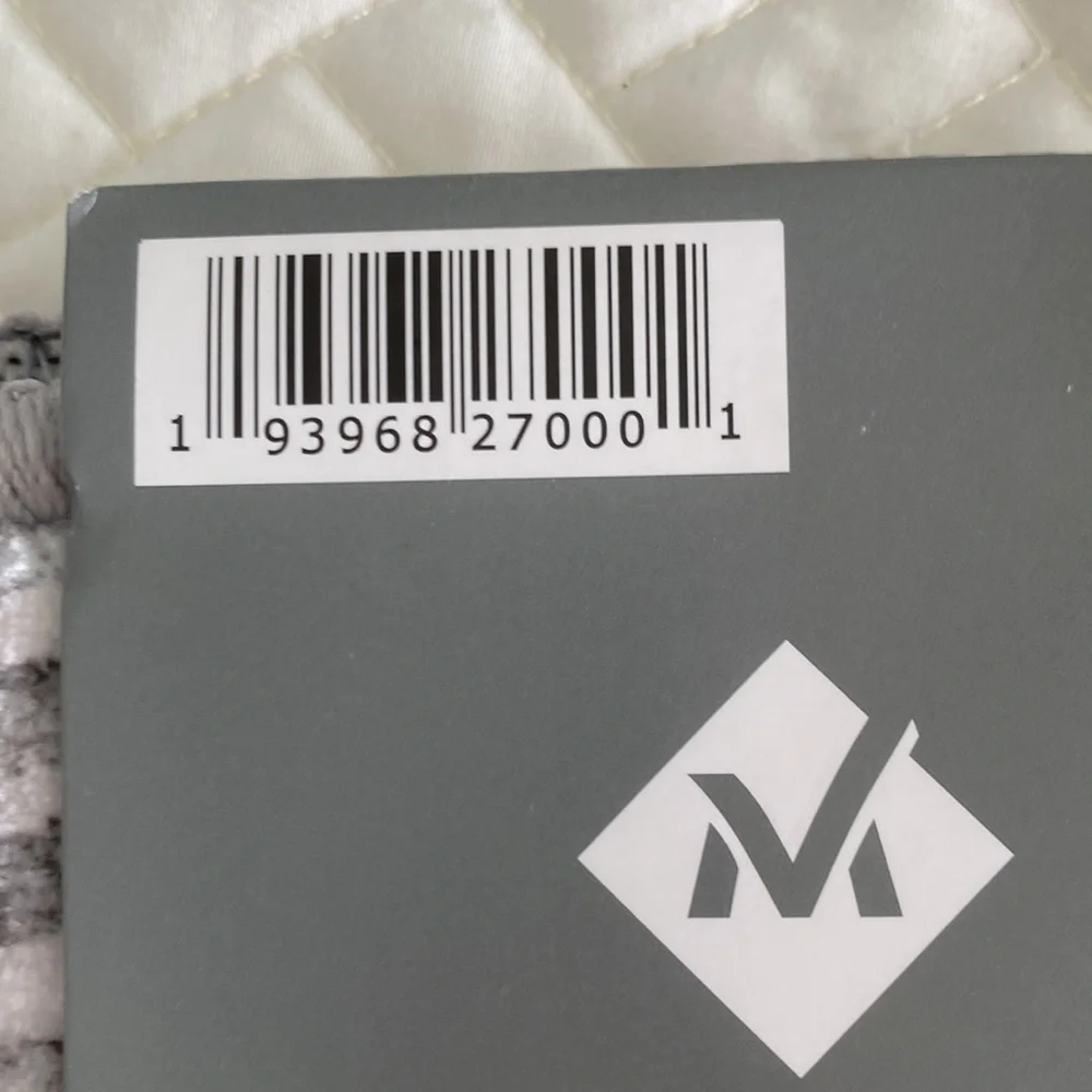 NWT Everwash washable rug 24x43